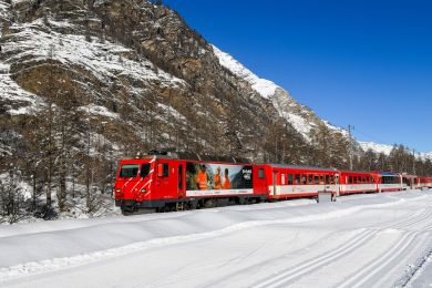 Locomotives et fourgons automoteurs dans le Mattertal (MGB)